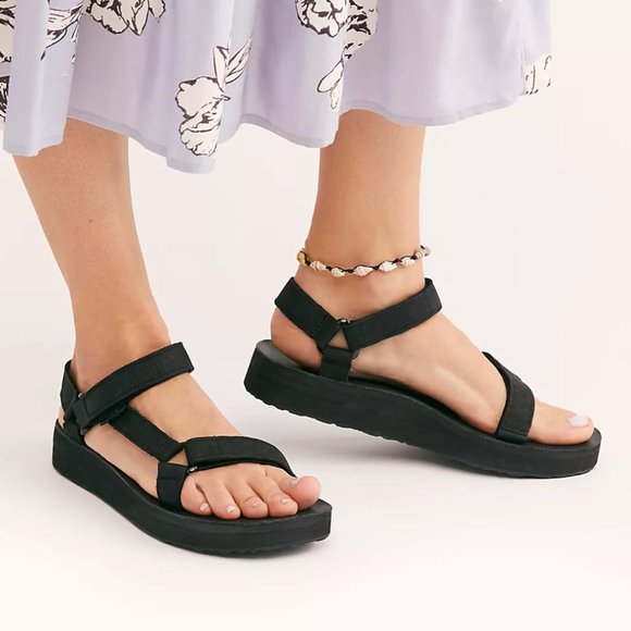 Teva Shoes - EUC Teva Midform Universal Leather Sandals